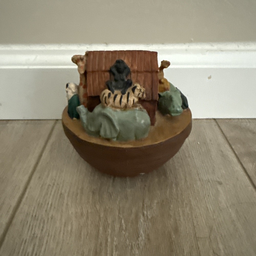 Vintage Silvestri Noah's Ark 4.5" X 4"‎ Trinket Box Resin HTF Animals